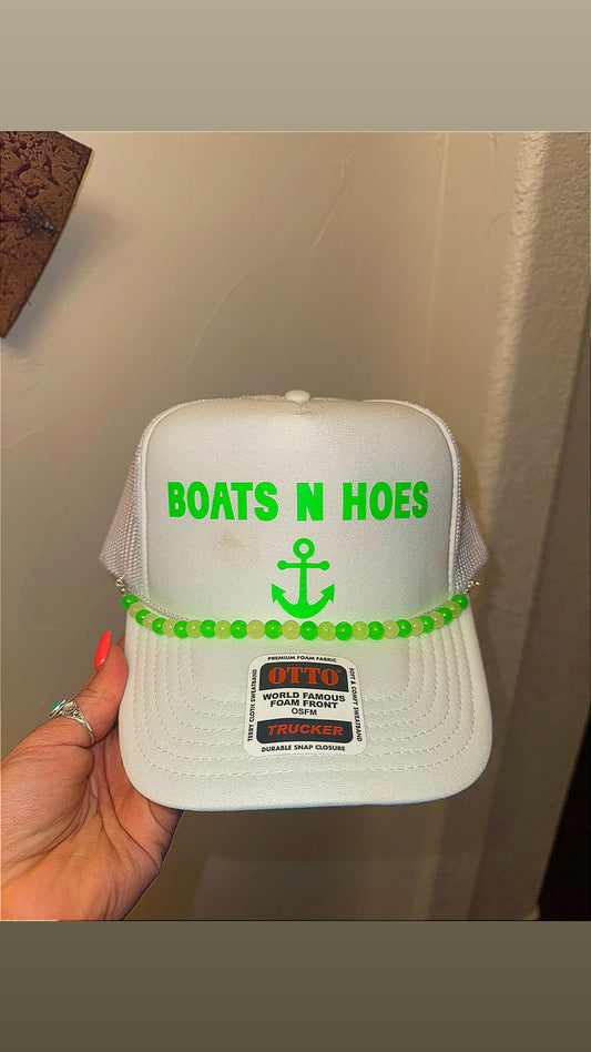 Boats N Hoes W/ Chain